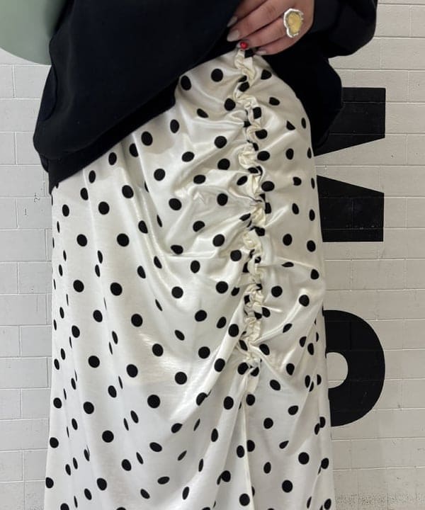 大石彩可さんの「BEAMS WOMEN｜Otro Accesorio / ウェイヴィー ハート リング」を使ったコーディネート