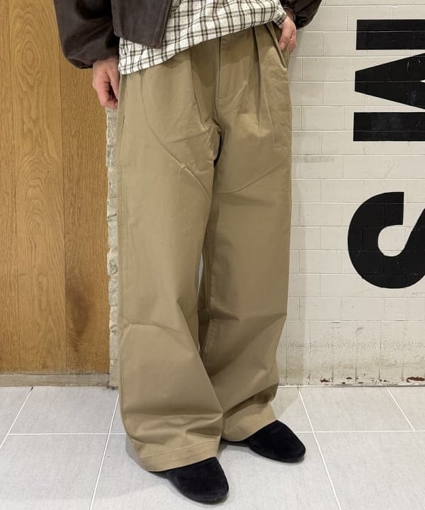 マツミヤさんの「BEAMS WOMEN｜ワイドショートフィット ゴートレザー ジップブルゾン」を使ったコーディネート