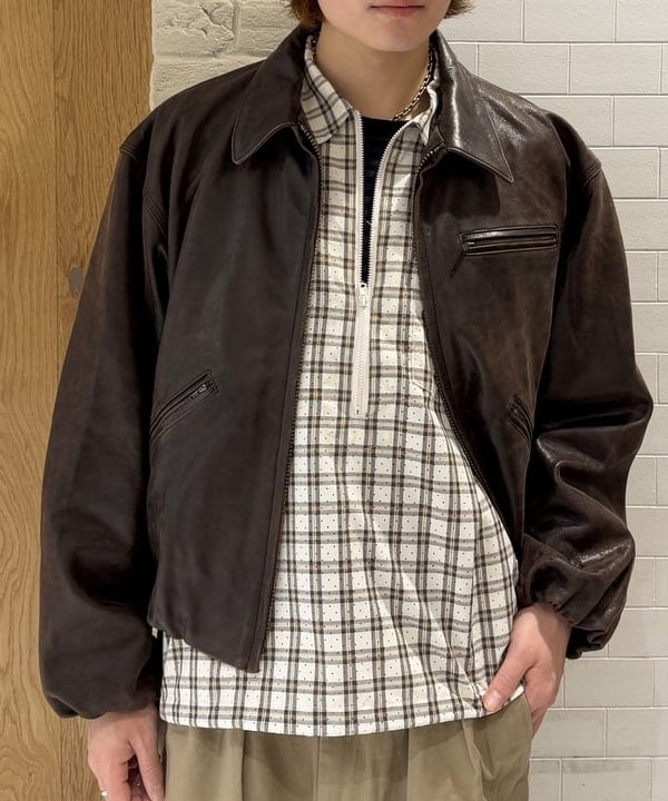 マツミヤさんの「BEAMS WOMEN｜ワイドショートフィット ゴートレザー ジップブルゾン」を使ったコーディネート