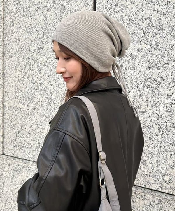 松本 佳菜子さんの「BEAMS WOMEN｜CONTROL FREAK / DOWNY ショルダーバッグ」を使ったコーディネート