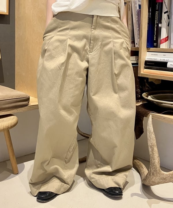 小原 もこさんの「BEAMS WOMEN｜2WAY ワンハンドル BAG」を使ったコーディネート