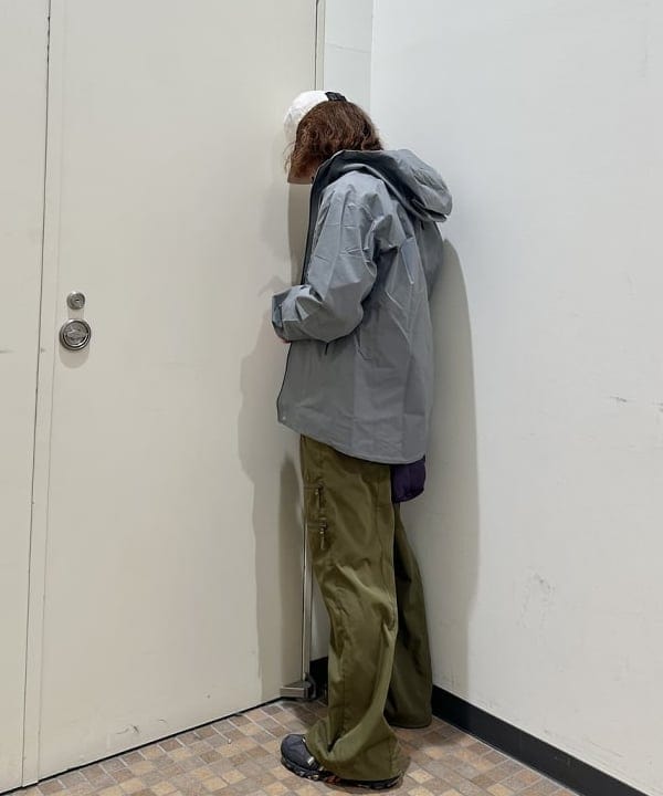 吉田 洸輝さんの「BEAMS WOMEN｜ARC&rsquo;TERYX / MANTIS 2 Waist Pack」を使ったコーディネート