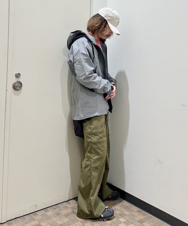 吉田 洸輝さんの「BEAMS WOMEN｜ARC&rsquo;TERYX / MANTIS 2 Waist Pack」を使ったコーディネート