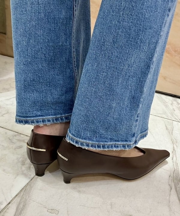 小笠原 楓さんの「BEAMS WOMEN｜upper hights / THE HEAVEN デニムパンツ」を使ったコーディネート