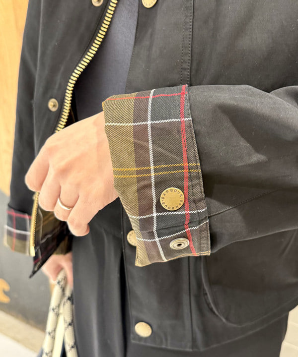 ヒライさんの「BEAMS WOMEN｜【別注】Barbour / SPEY ジャケット」を使ったコーディネート