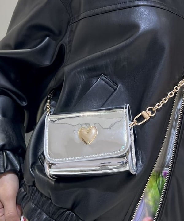 みゆうさんの「BEAMS WOMEN｜フェイクレザー ジップ ブルゾン」を使ったコーディネート