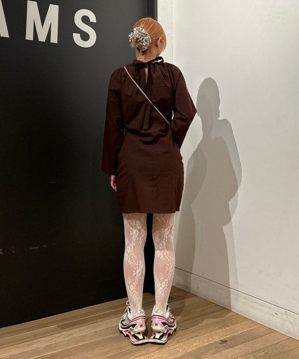 佐藤 亜美さんの「BEAMS WOMEN｜GHOSPELL / Lucinda Mini Dress」を使ったコーディネート