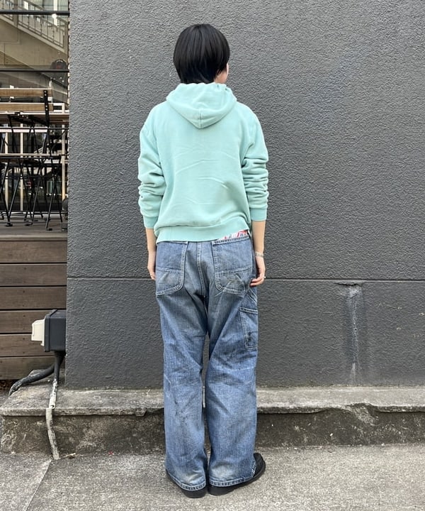 ミナミマリコさんの「BEAMS WOMEN｜【別注】Healthknit &times; maturely / トンプキンス フルジップ パーカー」を使ったコーディネート