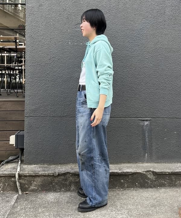 ミナミマリコさんの「BEAMS WOMEN｜【別注】Healthknit &times; maturely / トンプキンス フルジップ パーカー」を使ったコーディネート