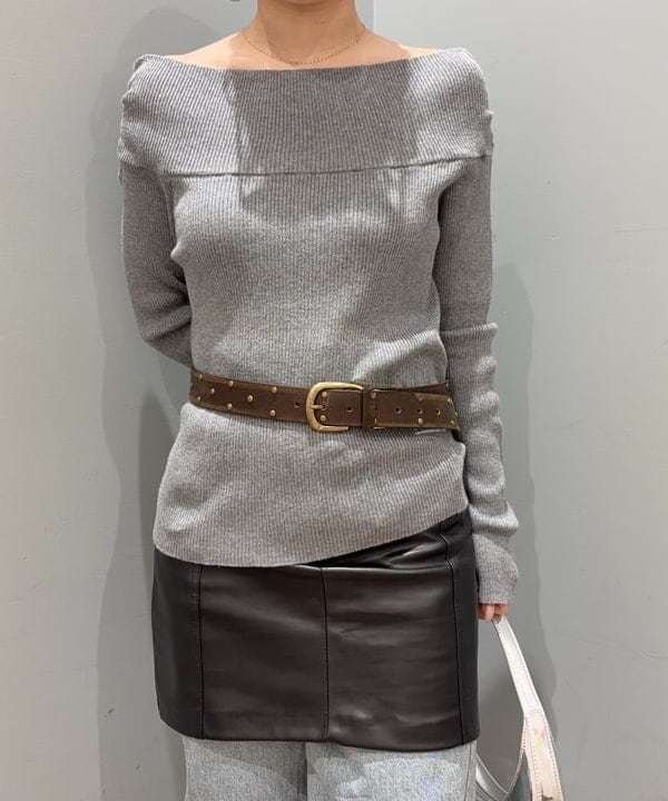 まゆちゃんさんの「BEAMS WOMEN｜リブ オフショルダー ニット」を使ったコーディネート