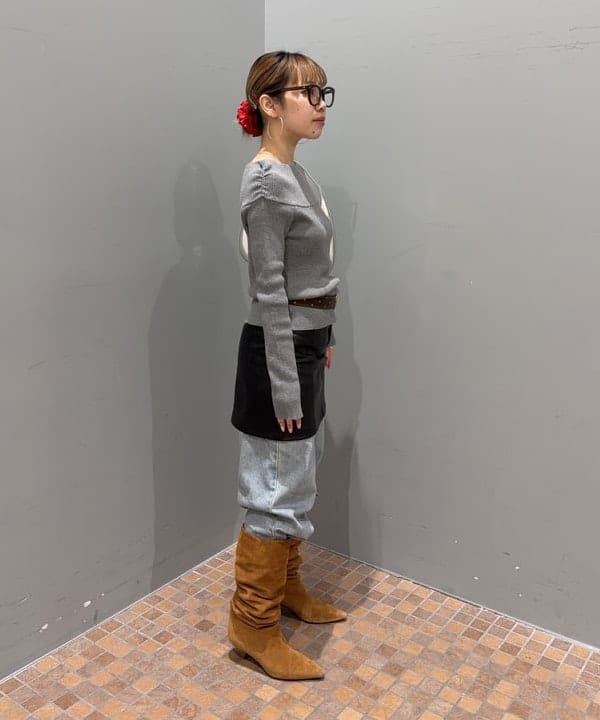 まゆちゃんさんの「BEAMS WOMEN｜リブ オフショルダー ニット」を使ったコーディネート