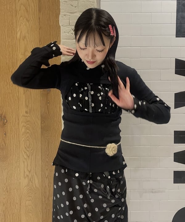 rinnaさんの「BEAMS WOMEN｜ドット サテン フリル スカート」を使ったコーディネート