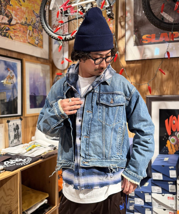 BAKU(東江 漠)さんの「BEAMS WOMEN｜ワイドショート ダメージ デニム ジャケット」を使ったコーディネート