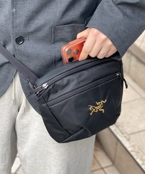 配島 孝明さんの「BEAMS WOMEN｜ツイル イージー ジャケット」を使ったコーディネート