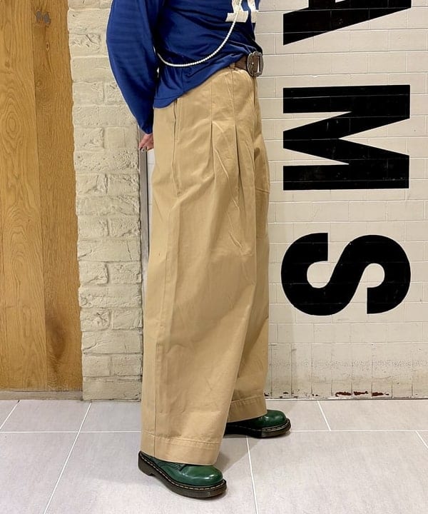 スミレさんの「BEAMS WOMEN｜シアー ナンバリング フットボール」を使ったコーディネート