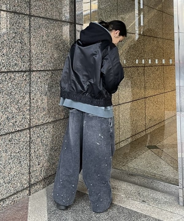 菊田 悠さんの「BEAMS WOMEN｜フェイクレイヤード フライトジャケット【ワイドショートフィット】」を使ったコーディネート