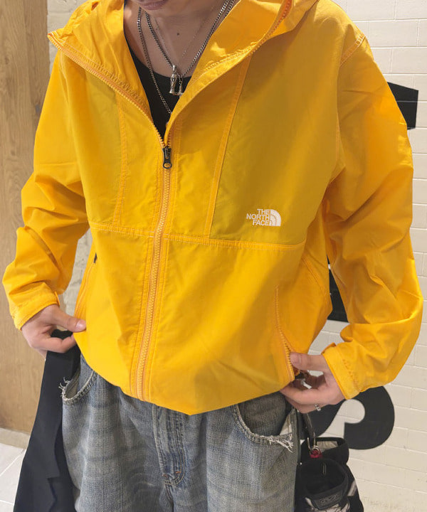 岡安 優馬さんの「BEAMS WOMEN｜THE NORTH FACE / Compact Jacket」を使ったコーディネート