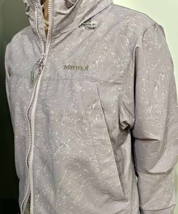 早川 萌子さんの「BEAMS WOMEN｜【別注】Marmot / パッカブル ジャケット」を使ったコーディネート