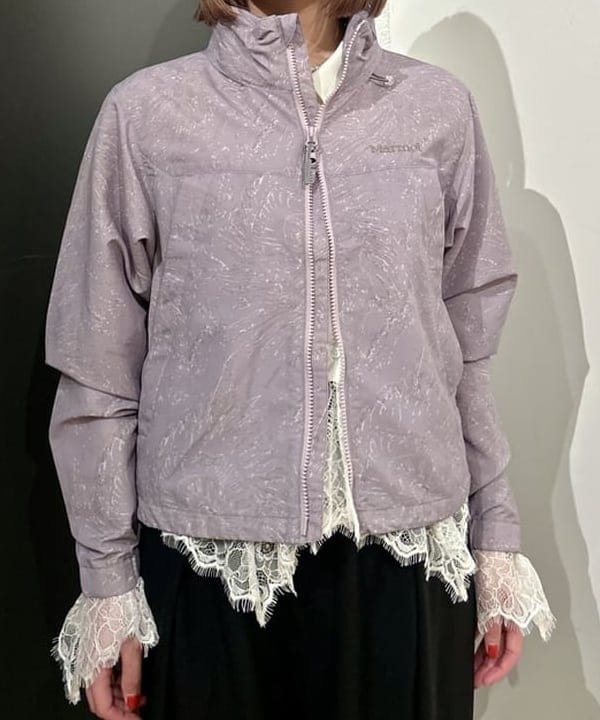 早川 萌子さんの「BEAMS WOMEN｜【別注】Marmot / パッカブル ジャケット」を使ったコーディネート