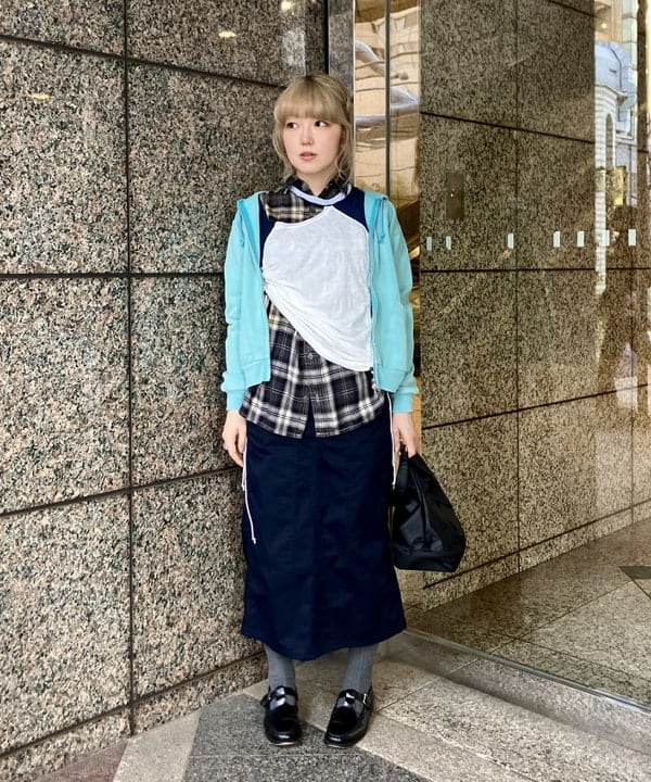 小原 もこさんの「BEAMS WOMEN｜【別注】Healthknit &times; maturely / トンプキンス フルジップ パーカー」を使ったコーディネート