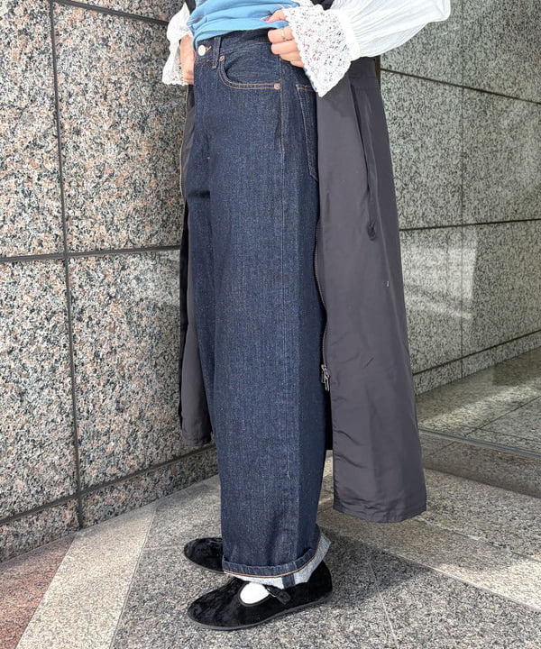 ばるたんさんの「BEAMS WOMEN｜ナイロン フィッシング ベスト アレンジ ワンピース」を使ったコーディネート