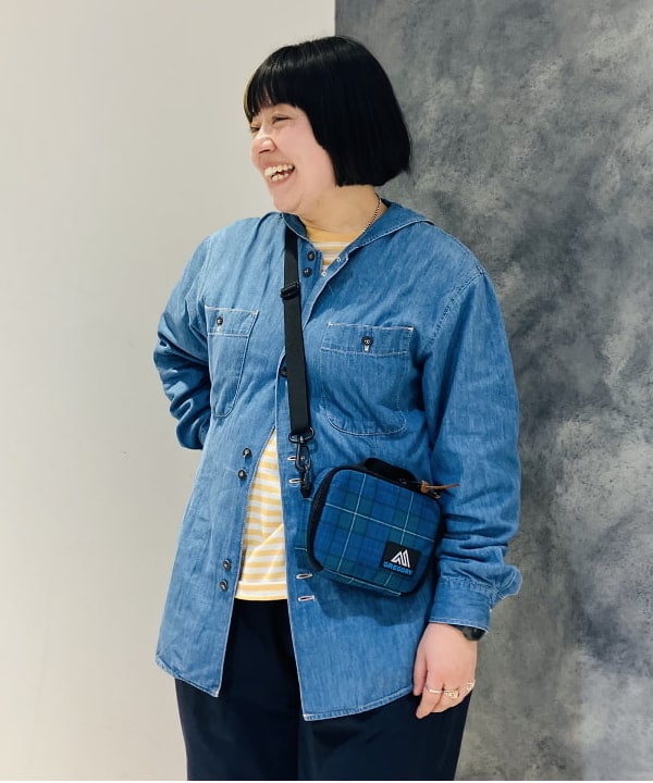 佐藤 歩さんの「BEAMS WOMEN｜スウィッチ ボーダー ロングスリーブ」を使ったコーディネート