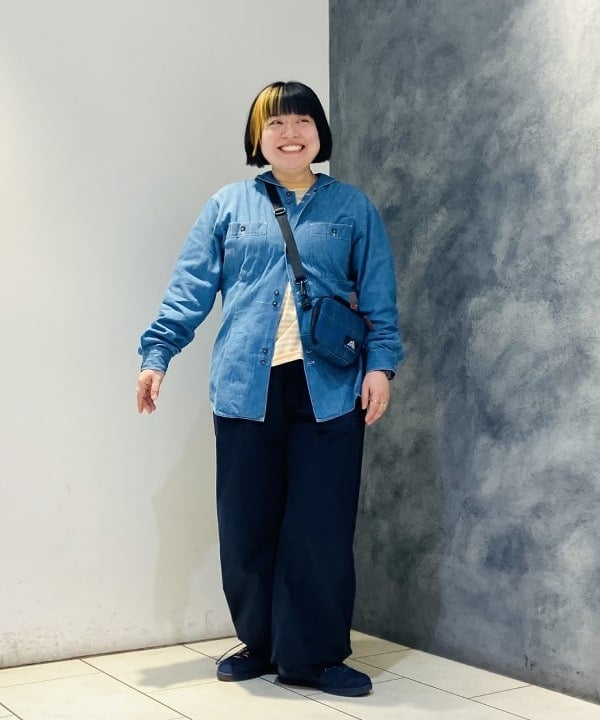 佐藤 歩さんの「BEAMS WOMEN｜スウィッチ ボーダー ロングスリーブ」を使ったコーディネート