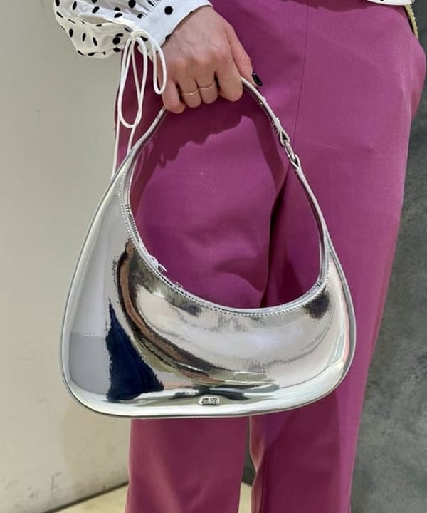 reinaさんの「BEAMS WOMEN｜ドット センター ギャザー ブラウス」を使ったコーディネート