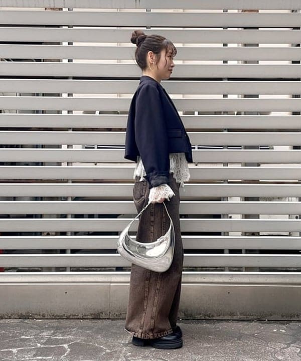 カタヤマ アヤさんの「BEAMS WOMEN｜2ボタン W クロップド ジャケット」を使ったコーディネート