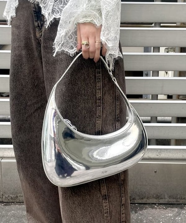 カタヤマ アヤさんの「BEAMS WOMEN｜2ボタン W クロップド ジャケット」を使ったコーディネート