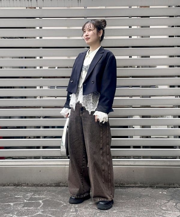 カタヤマ アヤさんの「BEAMS WOMEN｜2ボタン W クロップド ジャケット」を使ったコーディネート