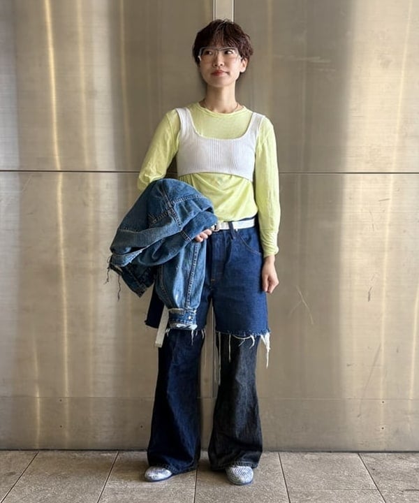 みりさんの「ワイドショート ダメージ デニム ジャケット」を使ったコーディネート