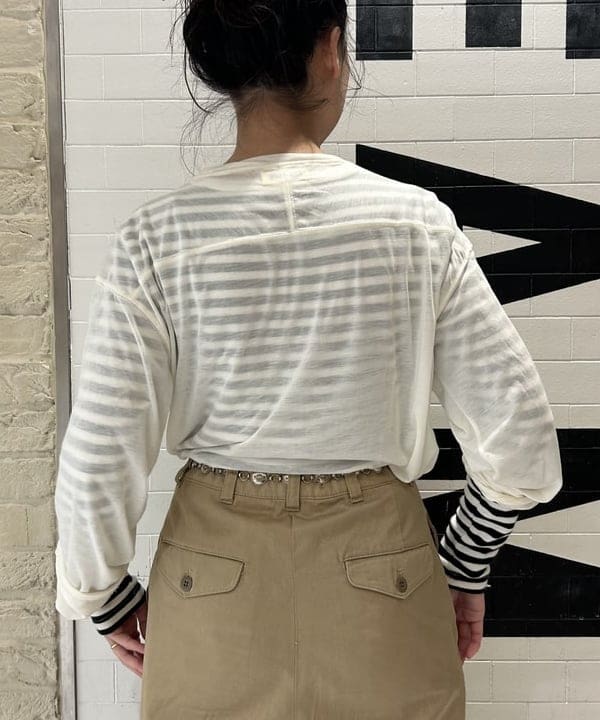 清水 彩乃さんの「BEAMS WOMEN｜ワイド タック チノ パンツ」を使ったコーディネート