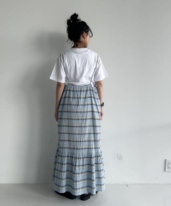 清水 彩乃さんの「BEAMS WOMEN｜ボーイ エンブロイダリー クルー Tシャツ」を使ったコーディネート