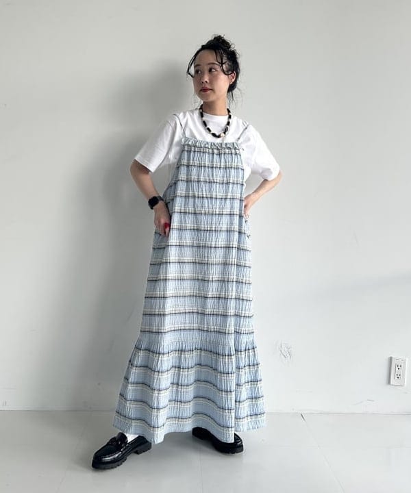 清水 彩乃さんの「BEAMS WOMEN｜ボーイ エンブロイダリー クルー Tシャツ」を使ったコーディネート