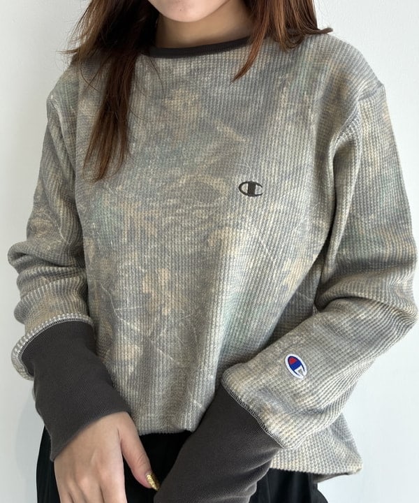 松本 佳菜子さんの「BEAMS WOMEN｜2WAY ワンハンドル BAG」を使ったコーディネート