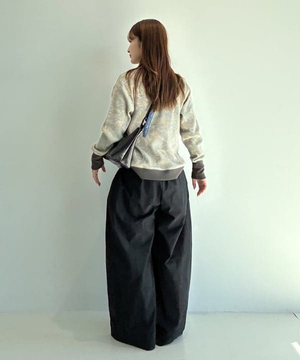 松本 佳菜子さんの「BEAMS WOMEN｜2WAY ワンハンドル BAG」を使ったコーディネート