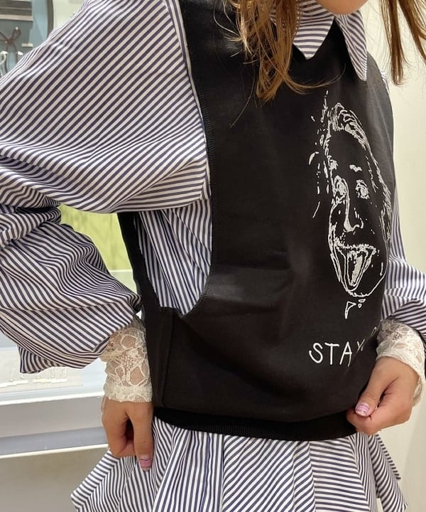 大木さんの「BEAMS WOMEN｜【別注】PENNY / Print Vest」を使ったコーディネート