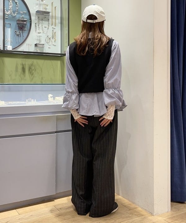 大木さんの「BEAMS WOMEN｜【別注】PENNY / Print Vest」を使ったコーディネート