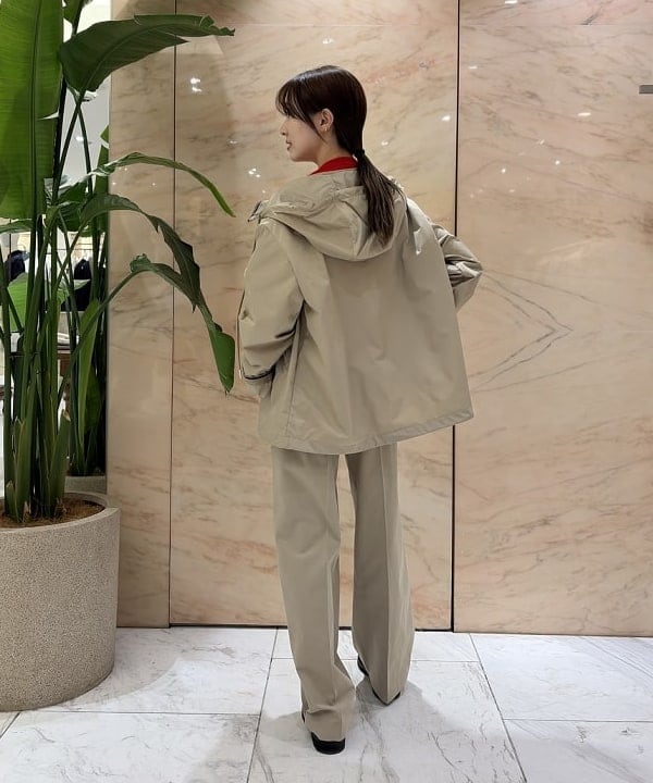 茂野 真楓さんの「BEAMS WOMEN｜AK+1 / 16ゲージ スビンコットン ノースリーブ ニット」を使ったコーディネート