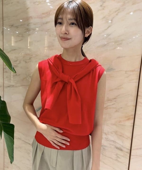 茂野 真楓さんの「BEAMS WOMEN｜AK+1 / 16ゲージ スビンコットン ノースリーブ ニット」を使ったコーディネート