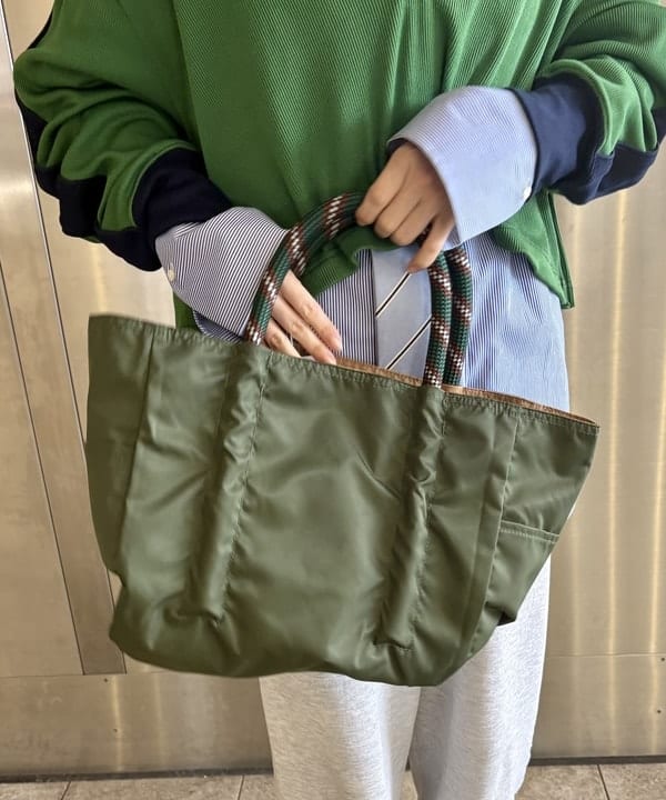 みりさんの「ベーシック オーバーシャツ」を使ったコーディネート