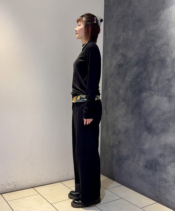 reinaさんの「BEAMS WOMEN｜アシメ ネック ドレープ」を使ったコーディネート