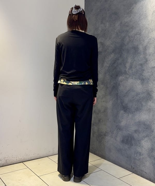 reinaさんの「BEAMS WOMEN｜アシメ ネック ドレープ」を使ったコーディネート