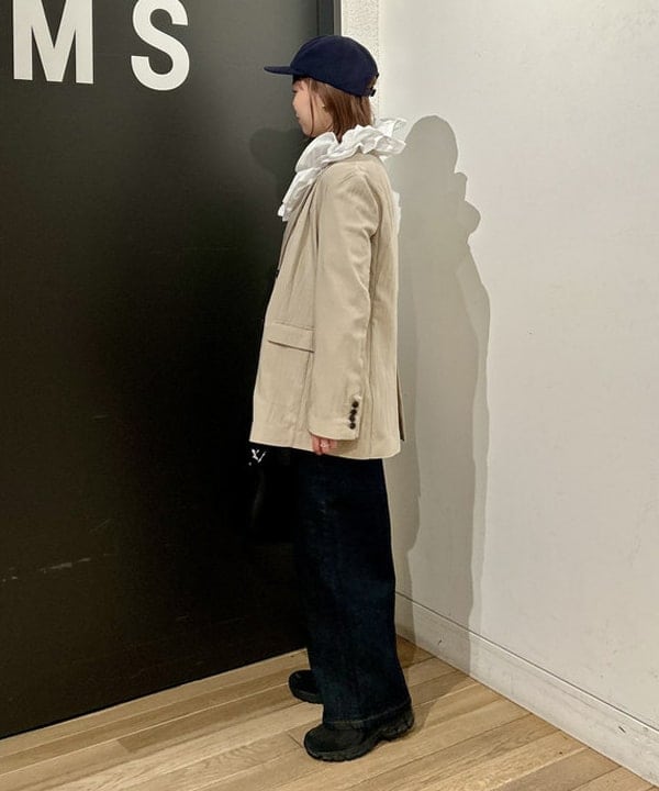 早川 萌子さんの「BEAMS WOMEN｜ソフトクリンクル 4ボタン ダブル ジャケット」を使ったコーディネート