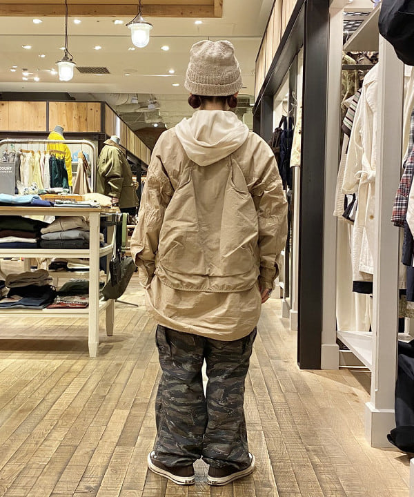 原口 愛さんの「BEAMS WOMEN｜リップストップ ミリタリー パンツ」を使ったコーディネート