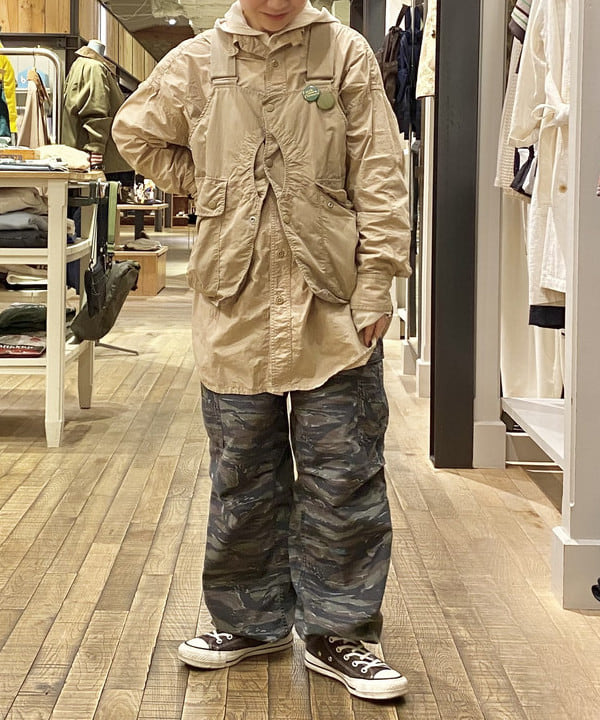 原口 愛さんの「BEAMS WOMEN｜リップストップ ミリタリー パンツ」を使ったコーディネート