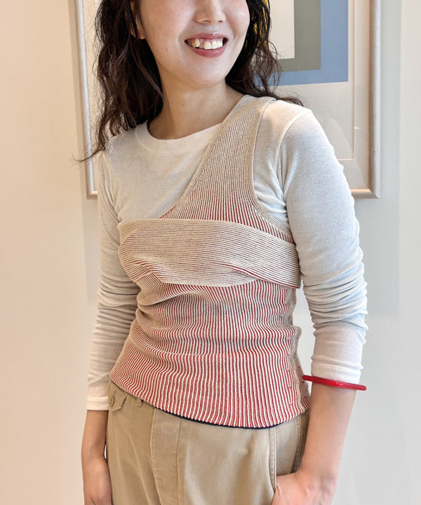 おのすさんの「BEAMS WOMEN｜maturely / プレーティング ワンショルダー ベスト」を使ったコーディネート