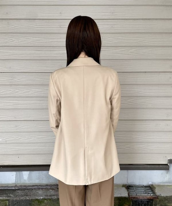 カタヤマ アヤさんの「BEAMS WOMEN｜4ボタン ダブル ブレザー」を使ったコーディネート