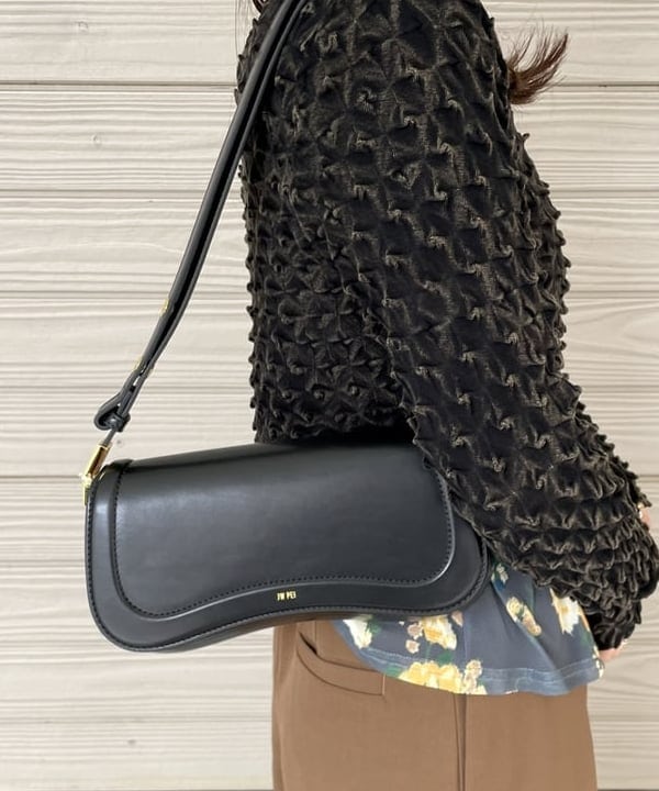 カタヤマ アヤさんの「BEAMS WOMEN｜4ボタン ダブル ブレザー」を使ったコーディネート